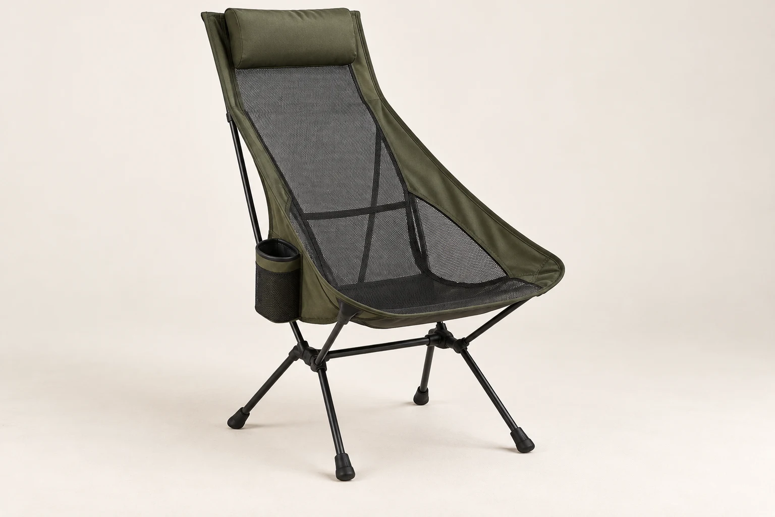 KI-generierte Produktabbildung: Campingstuhl mit hoher Netzrückenlehne und 7075-Aluminiumrahmen